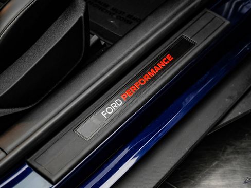 Used 2020 Ford Mustang Shelby GT500 w/ Carbon Fiber Track Pack image 53