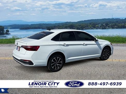 Used 2024 Volkswagen Jetta S FWD image 3
