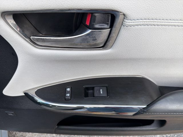 Used 2018 Toyota Avalon Limited FWD image 52