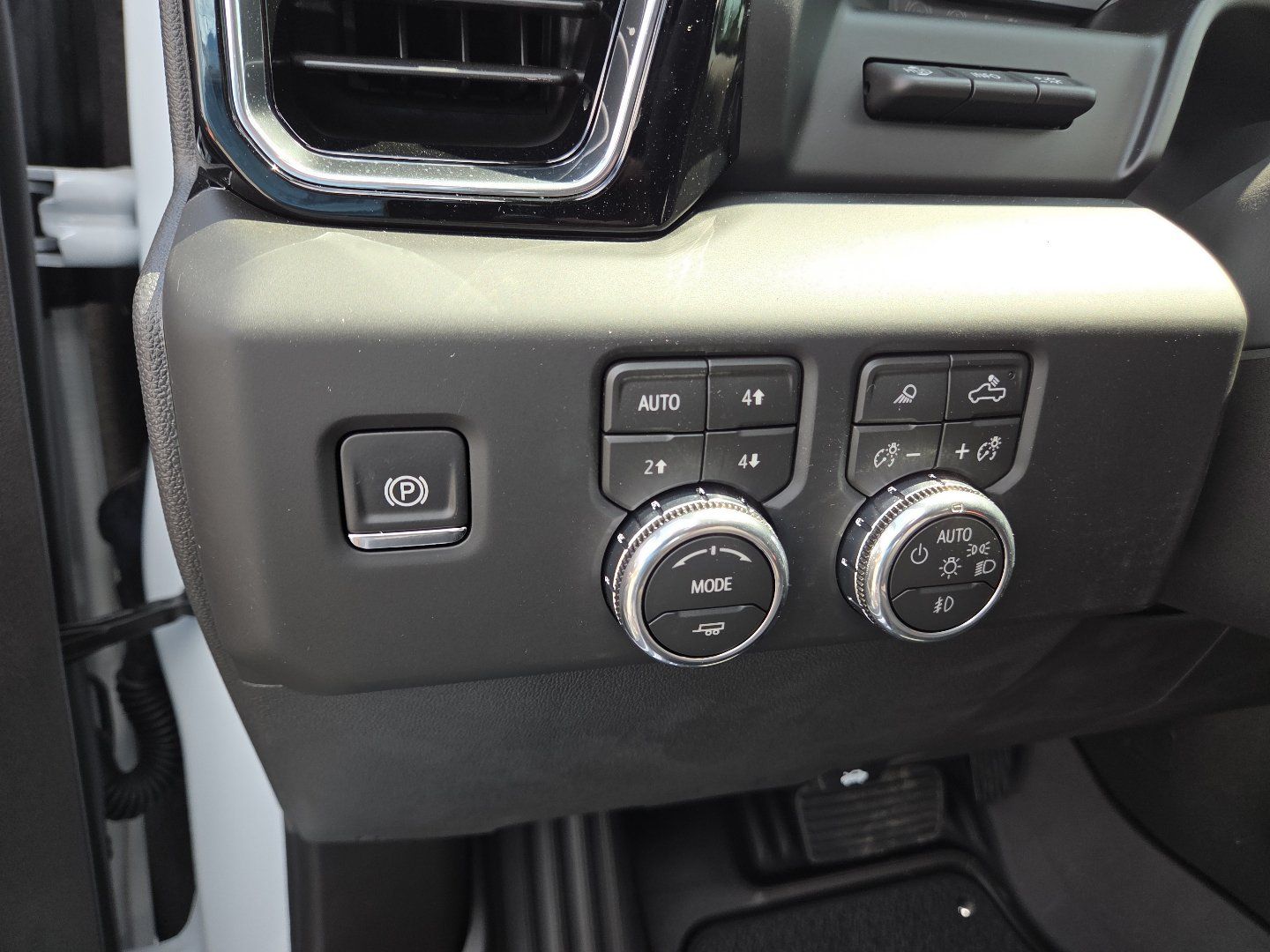 New 2026 GMC Sierra 1500 Denali w/ Denali Reserve Package AWD/4WD image 5