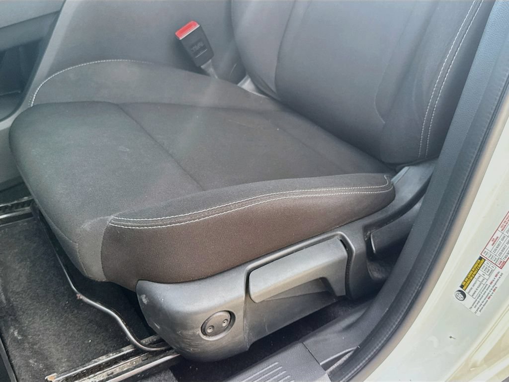 Used 2023 Nissan Rogue S AWD/4WD image 19