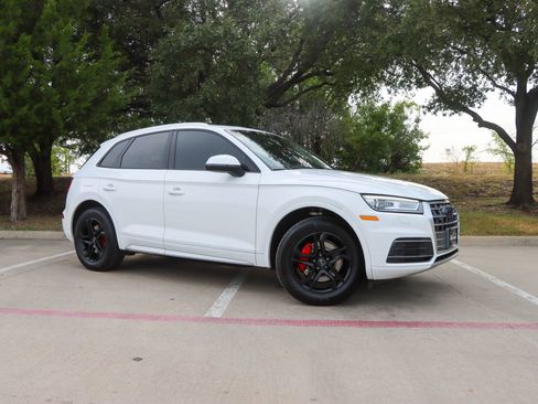 Used 2018 Audi Q5 2.0T Premium w/ Convenience Package AWD/4WD image 1