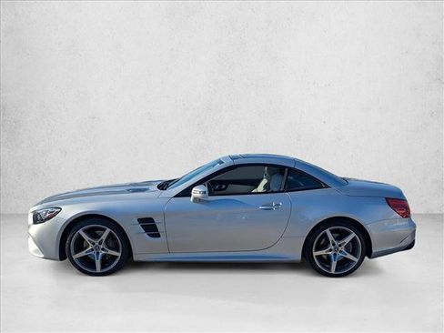Used 2017 Mercedes-Benz SL 550 image 9