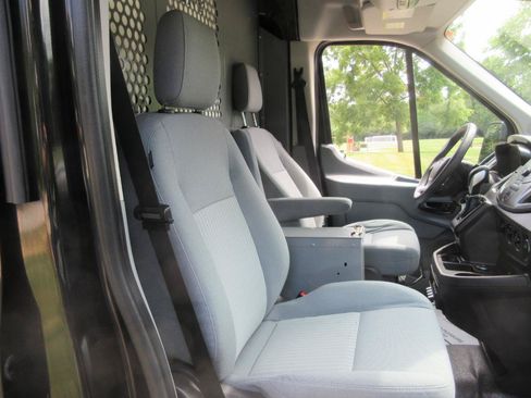 Used 2015 Ford Transit 250 148 Medium Roof RWD image 35