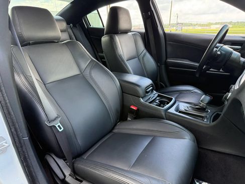 Used 2016 Dodge Charger R/T w/ Navigation & Travel Group RWD image 25
