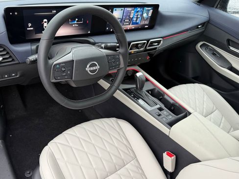 New 2026 Nissan Sentra SL FWD image 11