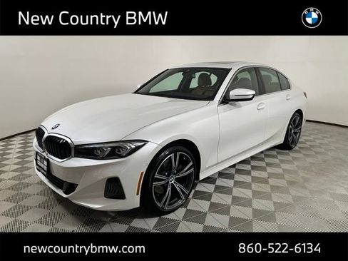 Used 2024 BMW 330i xDrive Sedan w/ Premium Package AWD/4WD image 5