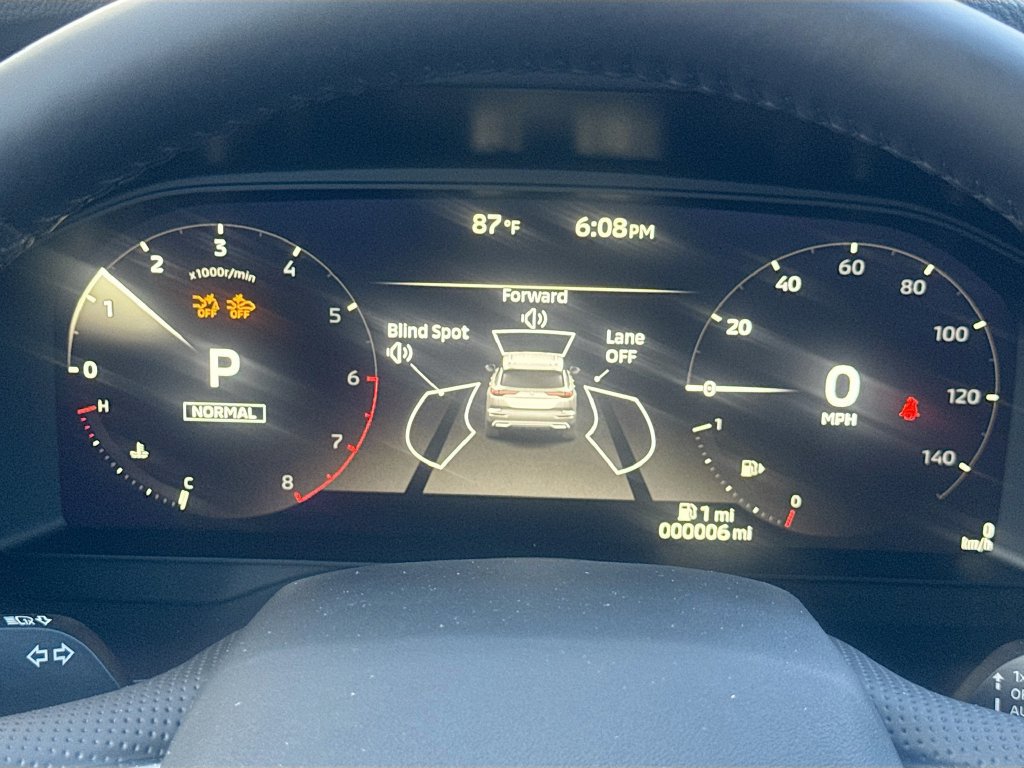 Used 2025 Mitsubishi Outlander SE FWD image 12