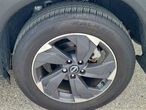 Certified 2026 Nissan Rogue SV w/ SV Premium Package FWD image 9