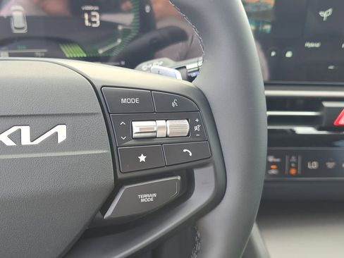 New 2026 Kia Sportage EX image 32