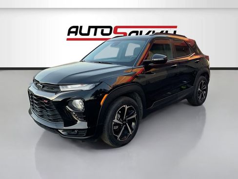 Used 2023 Chevrolet TrailBlazer RS w/ Sun and Liftgate Package FWD image 3