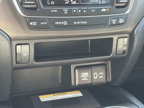 Used 2023 Honda Passport TrailSport image 17