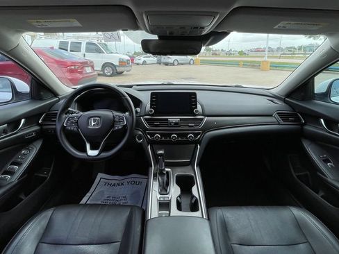 Used 2018 Honda Accord Touring image 26