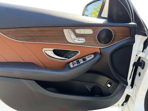 Used 2019 Mercedes-Benz C 300 4MATIC Sedan image 16