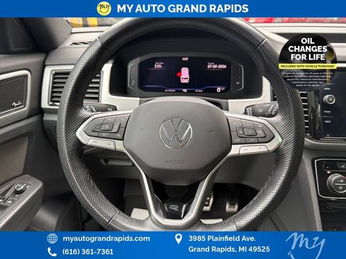 Used 2022 Volkswagen Atlas Cross Sport SEL Premium R-Line AWD/4WD image 14