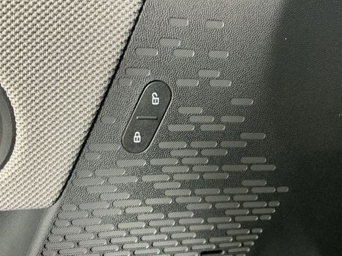 Certified 2025 MINI Cooper S image 22