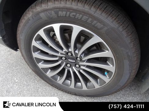 Used 2023 Lincoln Aviator Reserve w/ Elements Package Plus RWD image 9