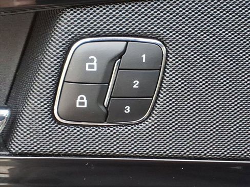 Certified 2023 Lincoln Nautilus AWD w/ Premium Package image 17