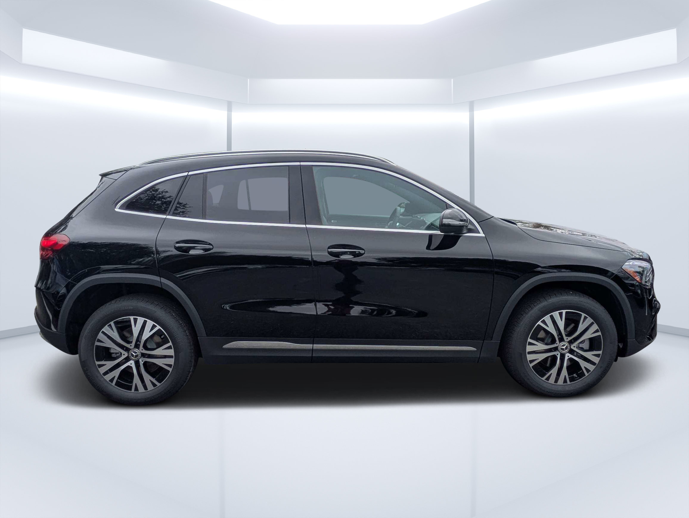 New 2026 Mercedes-Benz GLA 250 4MATIC image 2