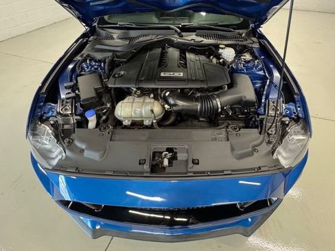 Used 2022 Ford Mustang GT Premium w/ Black Accent Package RWD image 27