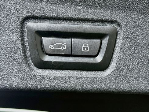 Used 2023 BMW i4 eDrive35 w/ Premium Package RWD image 31