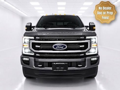 Used 2022 Ford F350 Platinum w/ FX4 Off-Road Package AWD/4WD image 2