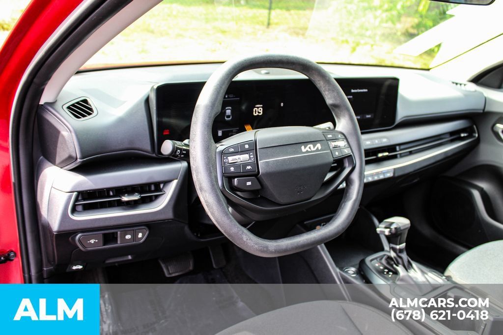Used 2025 Kia K4 FWD image 18