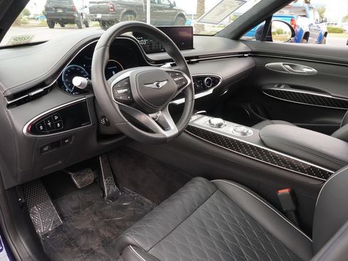 Used 2025 Genesis GV70 3.5T Sport w/ Sport Prestige Package AWD/4WD image 17