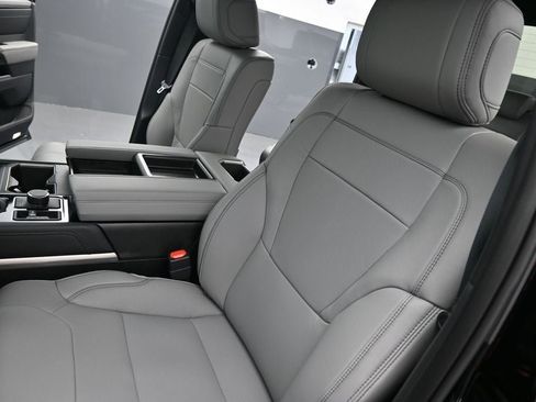 New 2026 Toyota Tundra Limited AWD/4WD image 9