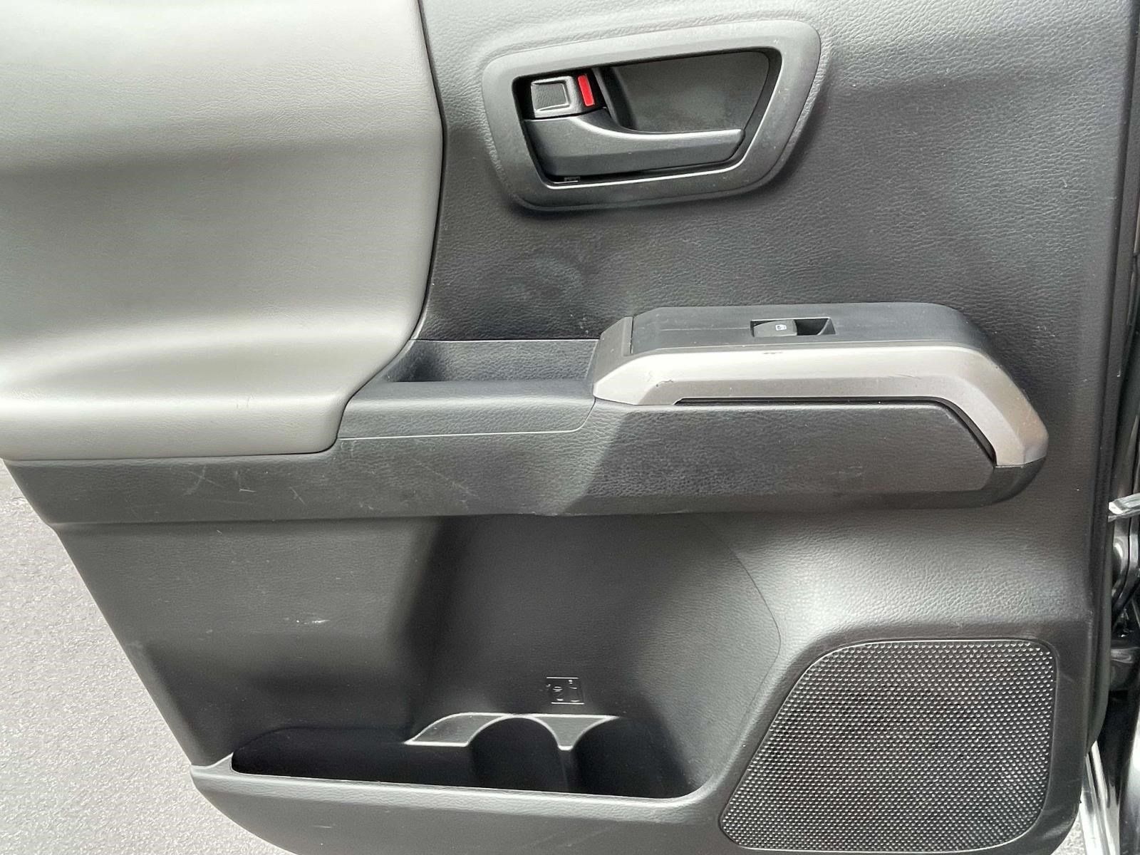 Used 2019 Toyota Tacoma SR5 RWD image 12
