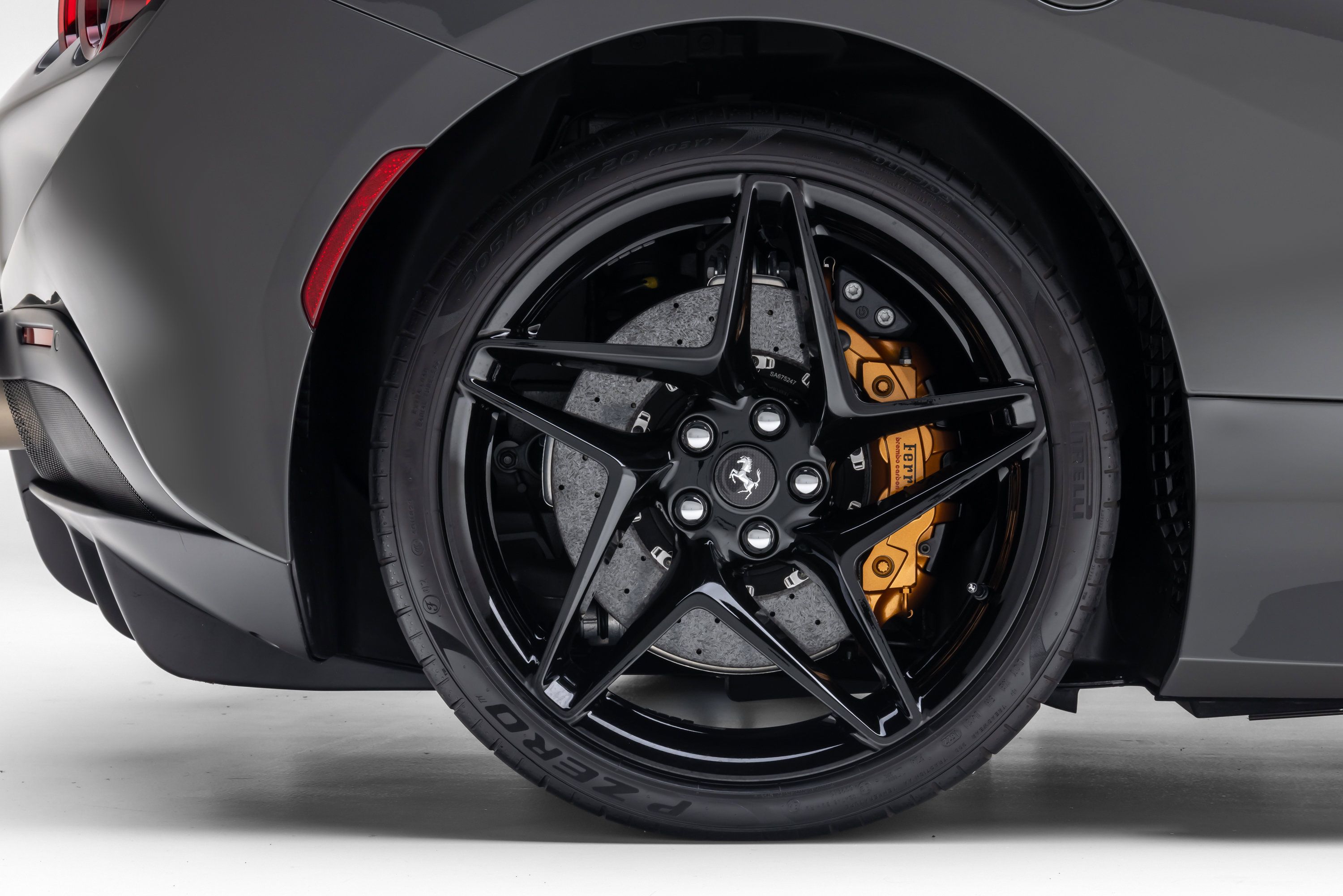 Certified 2022 Ferrari F8 Tributo RWD image 16