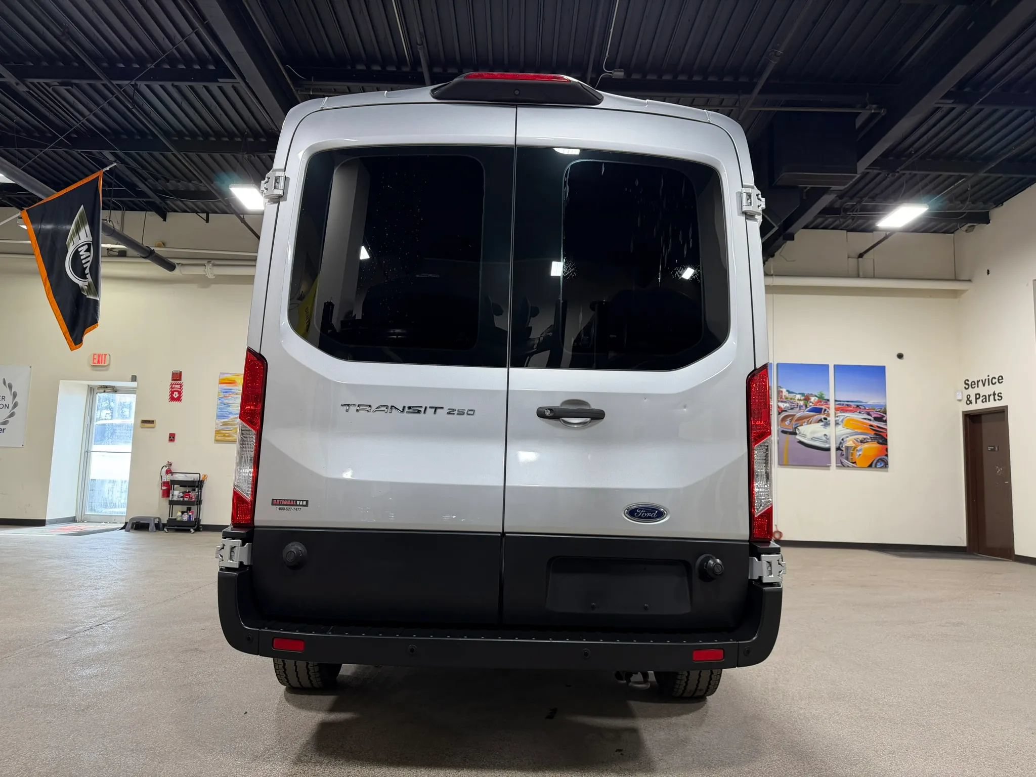 Used 2019 Ford Transit 250 148 Medium Roof RWD image 7