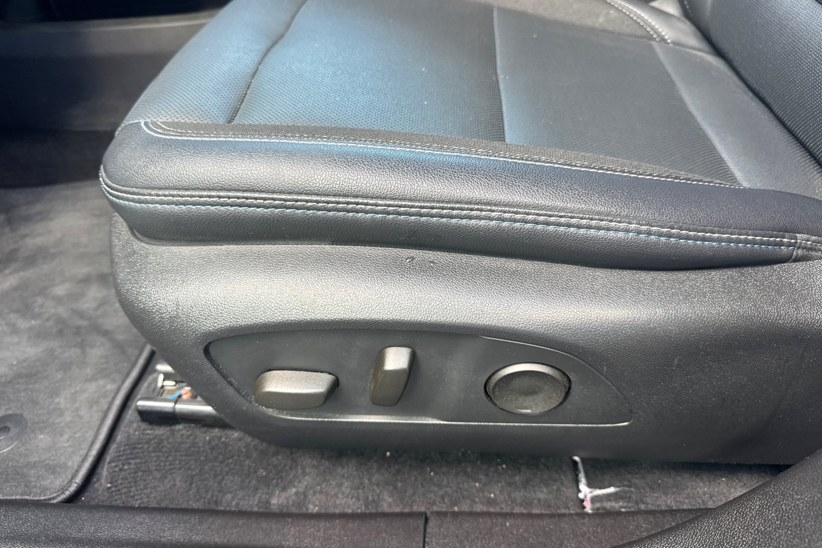 Used 2024 Chevrolet Equinox EV LT AWD/4WD image 14