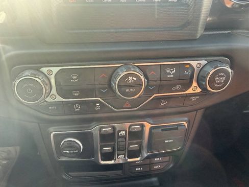 Used 2021 Jeep Wrangler Unlimited Sport AWD/4WD image 19