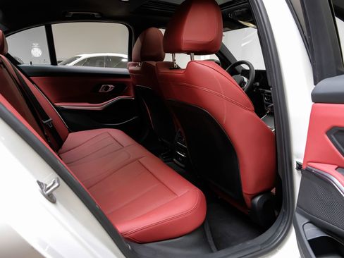 Used 2025 BMW 330i xDrive Sedan image 40