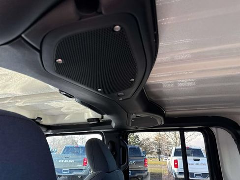 New 2026 Jeep Gladiator Sport AWD/4WD image 8