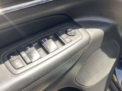 Used 2019 Jeep Grand Cherokee Limited AWD/4WD image 20
