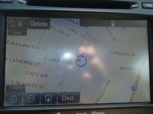 Used 2019 Toyota Highlander XLE AWD/4WD image 18