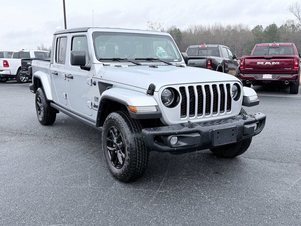 Used 2023 Jeep Gladiator Sport AWD/4WD image 2