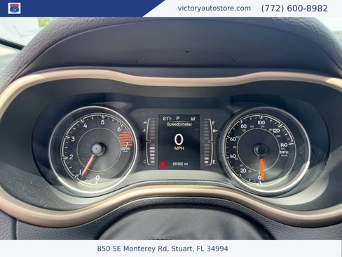 Used 2018 Jeep Cherokee Latitude w/ Altitude Package AWD/4WD image 27