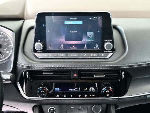 Used 2021 Nissan Rogue SV FWD image 18