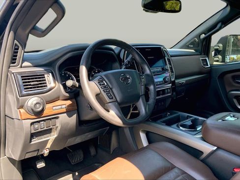 Used 2022 Nissan Titan Platinum Reserve w/ Moonroof Package AWD/4WD image 17