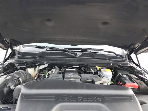 Used 2022 RAM 3500 Laramie image 11