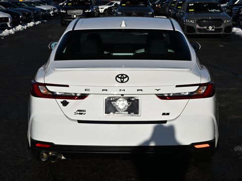 Used 2025 Toyota Camry SE AWD (Natl) image 11
