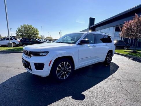 Used 2022 Jeep Grand Cherokee L Overland w/ Luxury Tech Group IV image 4