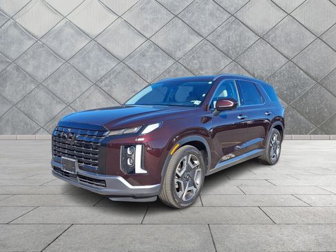 Certified 2024 Hyundai Palisade Limited image 3