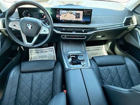 Used 2023 BMW X7 xDrive40i w/ Premium Package AWD/4WD image 16