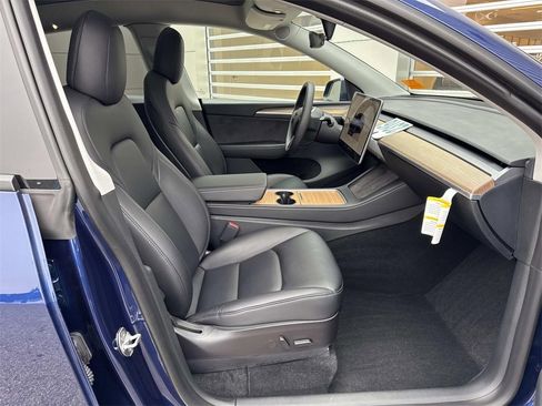 Used 2023 Tesla Model Y Long Range image 8