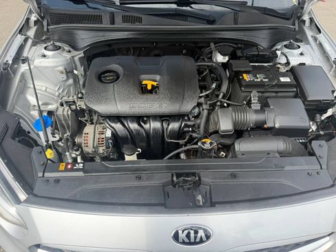 Used 2020 Kia Forte LXS FWD image 11