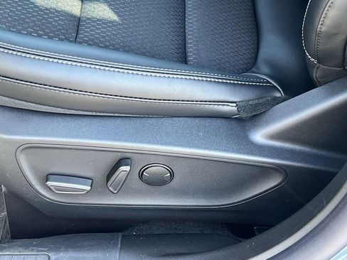 Used 2025 Ford Escape SE image 14